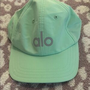 ALO Yoga Ultra Mint performance off duty Cap